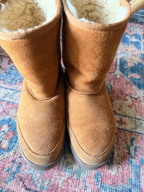 UGG Classic Short Suede Boots in Chestnut Brown Pre-owned